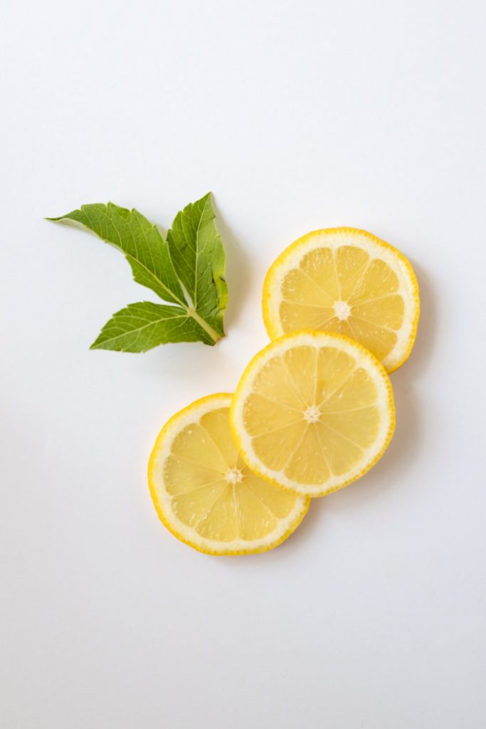 8. Mitos VS Fakta Vitamin C - Lemon